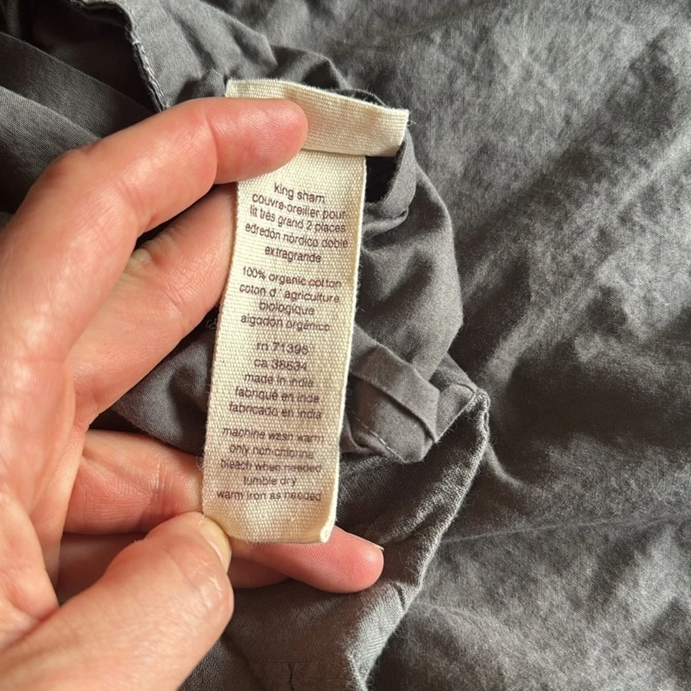 West Elm SET 100% organic cotton king sham set Charcoal Gray cloud textured case